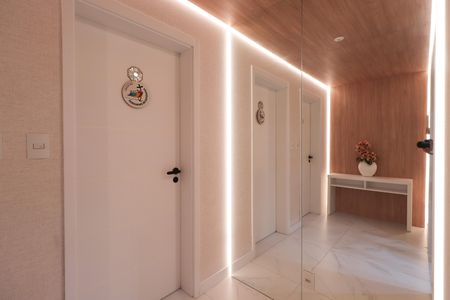 Apartamento à venda com 102m², 3 quartos e 2 vagas Apartamento à venda com 102m², 3 quartos e 2 vagasHall de entrada