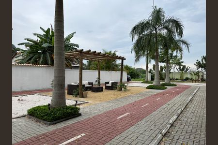 Casa de condomínio à venda com 240m², 2 quartos e 2 vagas Casa de condomínio à venda com 240m², 2 quartos e 2 vagasÁrea comum