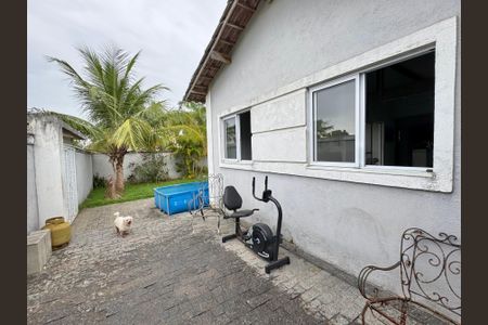 Casa de condomínio à venda com 240m², 2 quartos e 2 vagas Casa de condomínio à venda com 240m², 2 quartos e 2 vagasÁrea externa