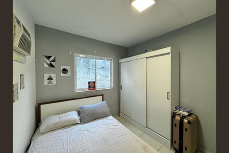 Casa de condomínio à venda com 240m², 2 quartos e 2 vagas Casa de condomínio à venda com 240m², 2 quartos e 2 vagasQuarto 1