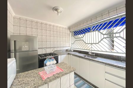 Casa à venda com 436m², 4 quartos e 1 vaga Casa à venda com 436m², 4 quartos e 1 vagaEdicula - Cozinha