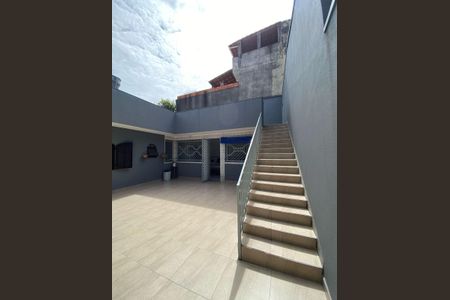 Casa à venda com 436m², 4 quartos e 1 vaga Casa à venda com 436m², 4 quartos e 1 vagaÁrea externa