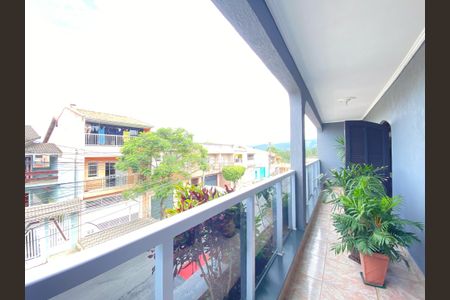 Casa à venda com 436m², 4 quartos e 1 vaga Casa à venda com 436m², 4 quartos e 1 vagaSacada da Sala