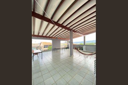 Casa à venda com 436m², 4 quartos e 1 vaga Casa à venda com 436m², 4 quartos e 1 vagaÁrea externa