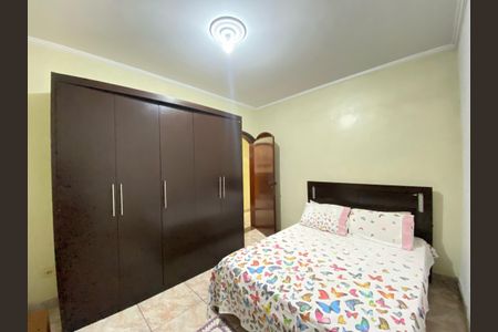 Casa à venda com 436m², 4 quartos e 1 vaga Casa à venda com 436m², 4 quartos e 1 vagaQuarto 2