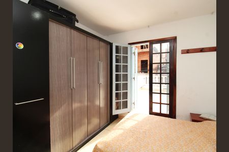 Casa à venda com 145m², 3 quartos e 2 vagasSuíte