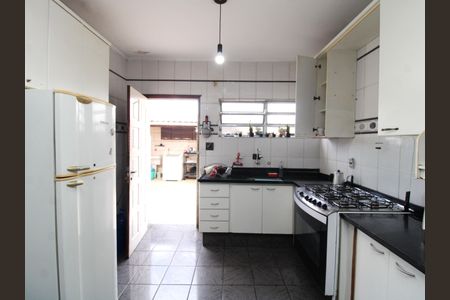 Casa à venda com 145m², 3 quartos e 2 vagasCozinha