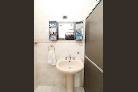 Casa à venda com 145m², 3 quartos e 2 vagasBanheiro da Suíte