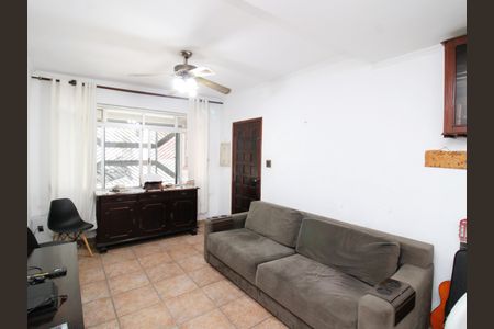 Casa à venda com 145m², 3 quartos e 2 vagasSala