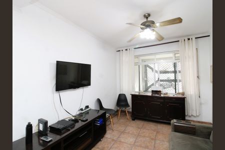 Casa à venda com 145m², 3 quartos e 2 vagasSala