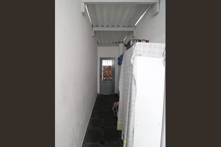 Casa à venda com 145m², 3 quartos e 2 vagasCorredor lateral