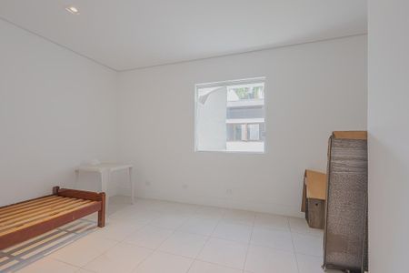 Casa à venda com 359m², 4 quartos e 2 vagasÁrea de Serviço - Quarto