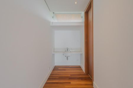 Casa à venda com 359m², 4 quartos e 2 vagasBanheiro da Suíte 1