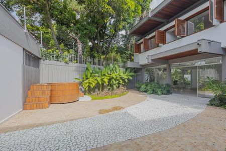 Casa à venda com 359m², 4 quartos e 2 vagasQuintal