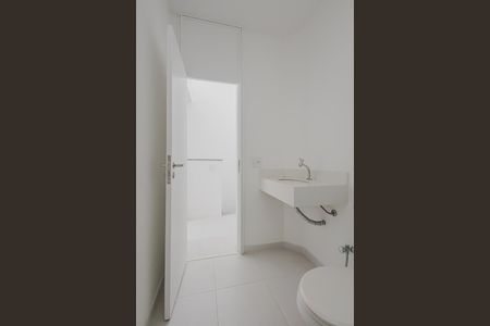 Casa à venda com 359m², 4 quartos e 2 vagasÁrea de Serviço - Banheiro 2