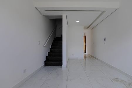 Casa de condomínio para alugar com 120m², 2 quartos e 1 vagaSala