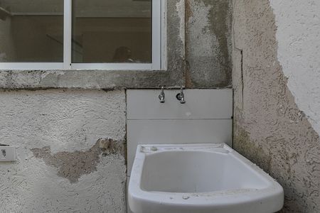 Casa de condomínio para alugar com 120m², 2 quartos e 1 vagaÁrea de Serviço