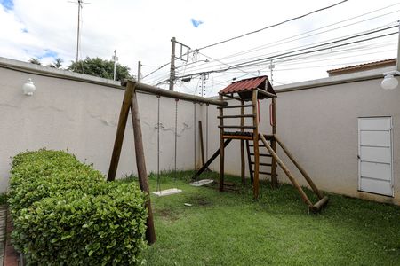 Casa de condomínio para alugar com 120m², 2 quartos e 1 vagaÁrea Comum - Playground