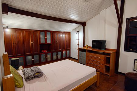 Casa à venda com 600m², 5 quartos e 6 vagas Casa à venda com 600m², 5 quartos e 6 vagasquarto 5 suite