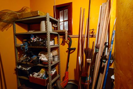 Casa à venda com 600m², 5 quartos e 6 vagas Casa à venda com 600m², 5 quartos e 6 vagasquarto de material