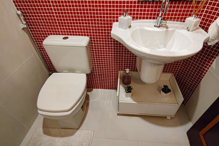 Casa à venda com 600m², 5 quartos e 6 vagas Casa à venda com 600m², 5 quartos e 6 vagaslavabo