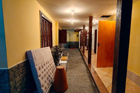 Casa à venda com 600m², 5 quartos e 6 vagas Casa à venda com 600m², 5 quartos e 6 vagasparte de tras