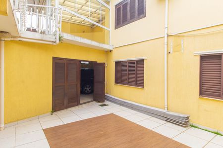 Casa à venda com 300m², 3 quartos e 5 vagas Casa à venda com 300m², 3 quartos e 5 vagasQuintal