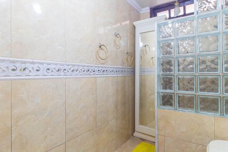 Casa à venda com 300m², 3 quartos e 5 vagas Casa à venda com 300m², 3 quartos e 5 vagasBanheiro 1