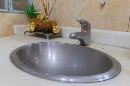 Casa à venda com 300m², 3 quartos e 5 vagas Casa à venda com 300m², 3 quartos e 5 vagasBanheiro 1