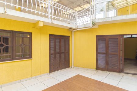 Casa à venda com 300m², 3 quartos e 5 vagas Casa à venda com 300m², 3 quartos e 5 vagasQuintal
