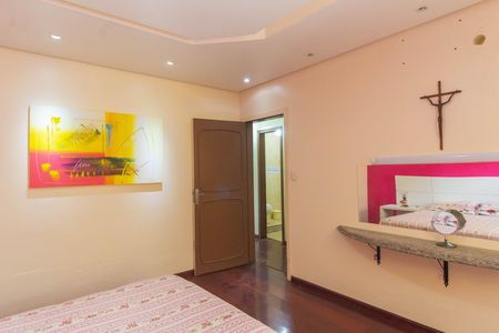 Casa à venda com 300m², 3 quartos e 5 vagas Casa à venda com 300m², 3 quartos e 5 vagasQuarto 1