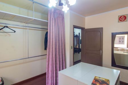 Casa à venda com 300m², 3 quartos e 5 vagas Casa à venda com 300m², 3 quartos e 5 vagasQuarto 2