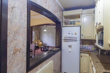 Casa à venda com 300m², 3 quartos e 5 vagas Casa à venda com 300m², 3 quartos e 5 vagasCozinha