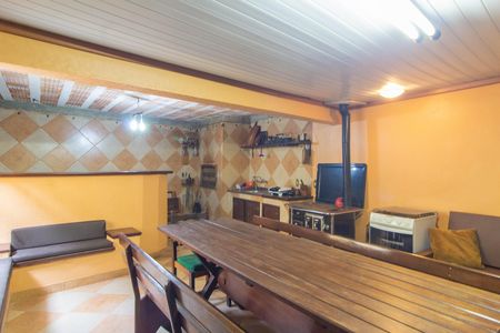 Casa à venda com 300m², 3 quartos e 5 vagas Casa à venda com 300m², 3 quartos e 5 vagasÁrea de Serviço e Edícula