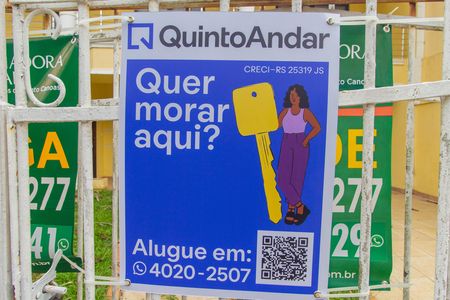 Casa à venda com 300m², 3 quartos e 5 vagas Casa à venda com 300m², 3 quartos e 5 vagasPlaquinha