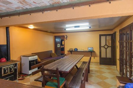 Casa à venda com 300m², 3 quartos e 5 vagas Casa à venda com 300m², 3 quartos e 5 vagasÁrea de Serviço e Edícula