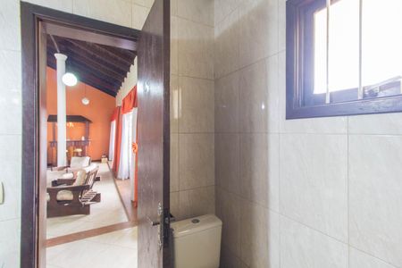 Casa à venda com 300m², 3 quartos e 5 vagas Casa à venda com 300m², 3 quartos e 5 vagasBanheiro 2