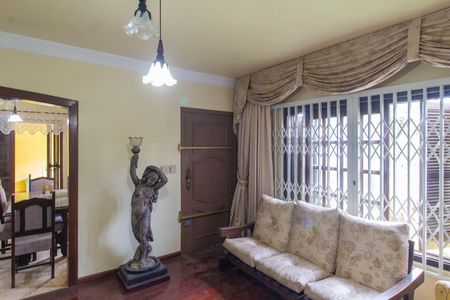 Casa à venda com 300m², 3 quartos e 5 vagas Casa à venda com 300m², 3 quartos e 5 vagasSala