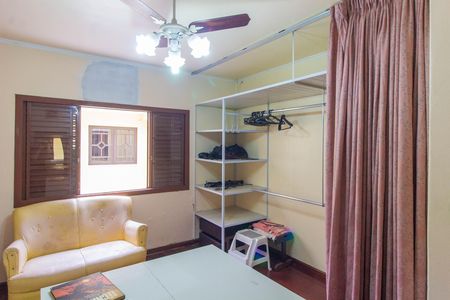 Casa à venda com 300m², 3 quartos e 5 vagas Casa à venda com 300m², 3 quartos e 5 vagasQuarto 2