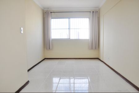 Apartamento à venda com 75m², 2 quartos e 1 vagaSala