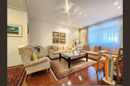 Apartamento à venda com 230m², 4 quartos e 2 vagas Apartamento à venda com 230m², 4 quartos e 2 vagasSala