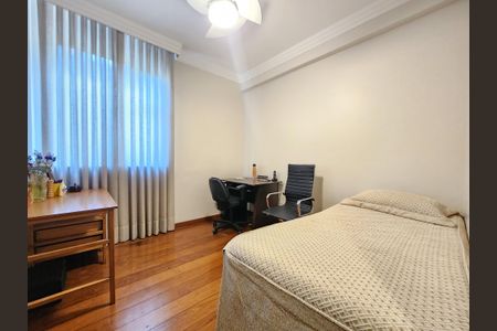 Apartamento à venda com 230m², 4 quartos e 2 vagas Apartamento à venda com 230m², 4 quartos e 2 vagasQuarto 2