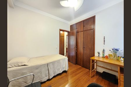 Apartamento à venda com 230m², 4 quartos e 2 vagas Apartamento à venda com 230m², 4 quartos e 2 vagasQuarto 2