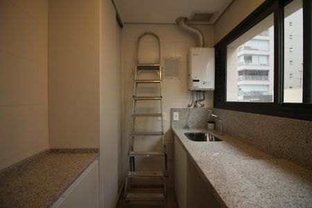 Apartamento à venda com 147m², 3 quartos e 2 vagasÁrea de Serviço
