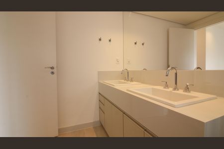Apartamento à venda com 147m², 3 quartos e 2 vagasBanheiro da Suíte Master