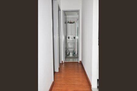 Apartamento à venda com 47m², 2 quartos e 1 vaga Apartamento à venda com 47m², 2 quartos e 1 vagaDetalhe - Corredor Quartos