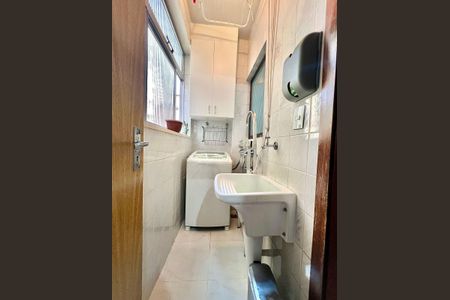 Apartamento à venda com 60m², 3 quartos e 1 vagaÁrea de Serviço