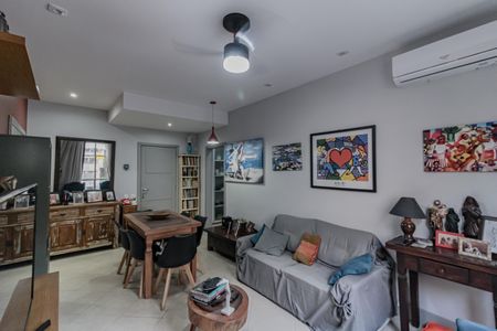 Apartamento à venda com 110m², 3 quartos e sem vaga Apartamento à venda com 110m², 3 quartos e sem vagaSala