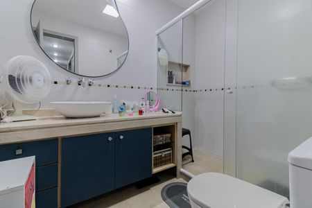 Apartamento à venda com 110m², 3 quartos e sem vaga Apartamento à venda com 110m², 3 quartos e sem vagaBanheiro Social