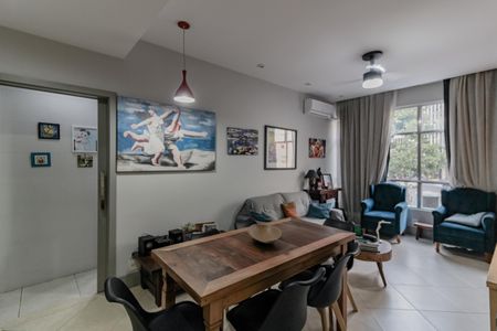 Apartamento à venda com 110m², 3 quartos e sem vaga Apartamento à venda com 110m², 3 quartos e sem vagaSala